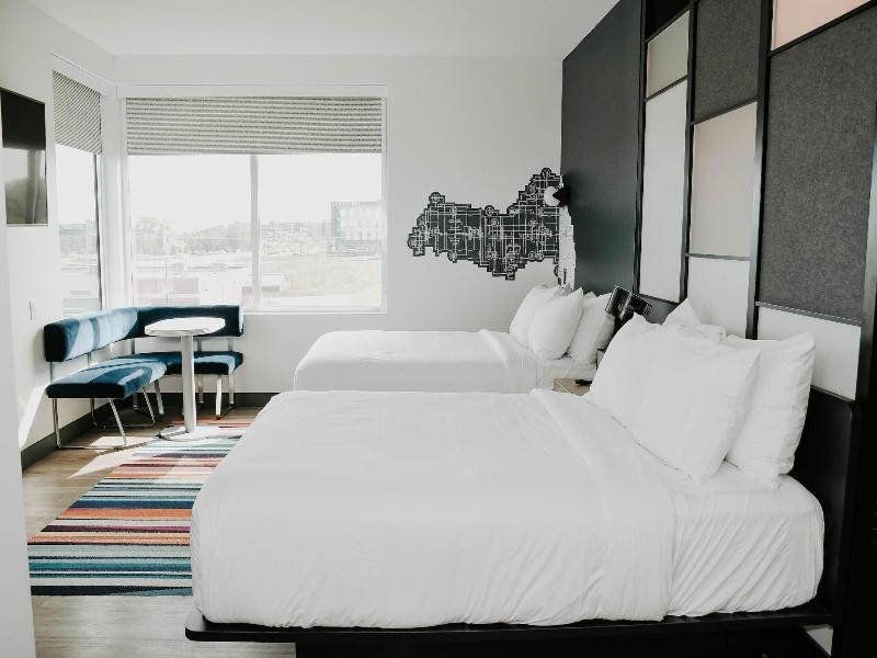 Aloft Omaha West image