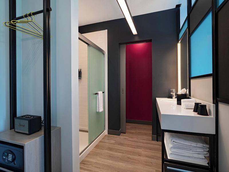 Aloft Omaha West image