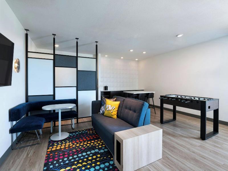 Aloft Omaha West image