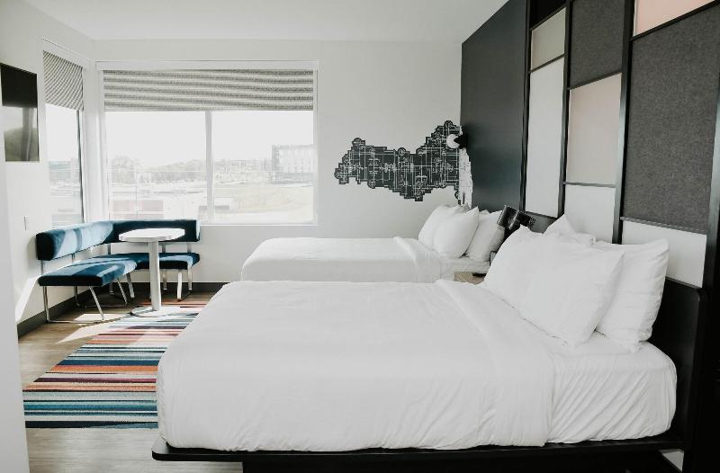 Aloft Omaha West image