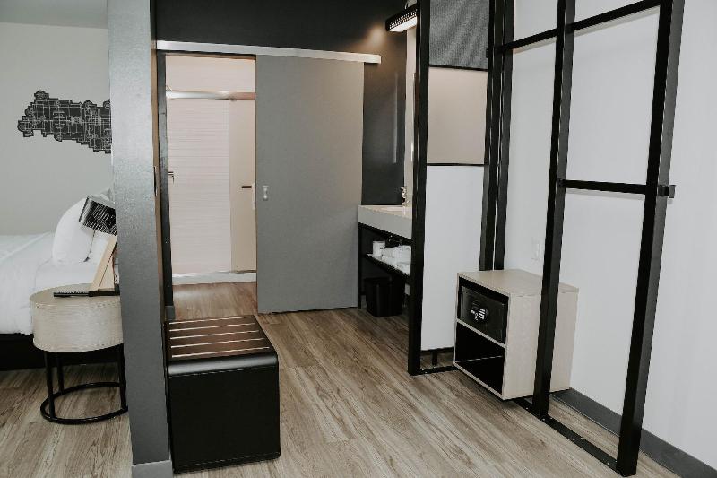 Aloft Omaha West image