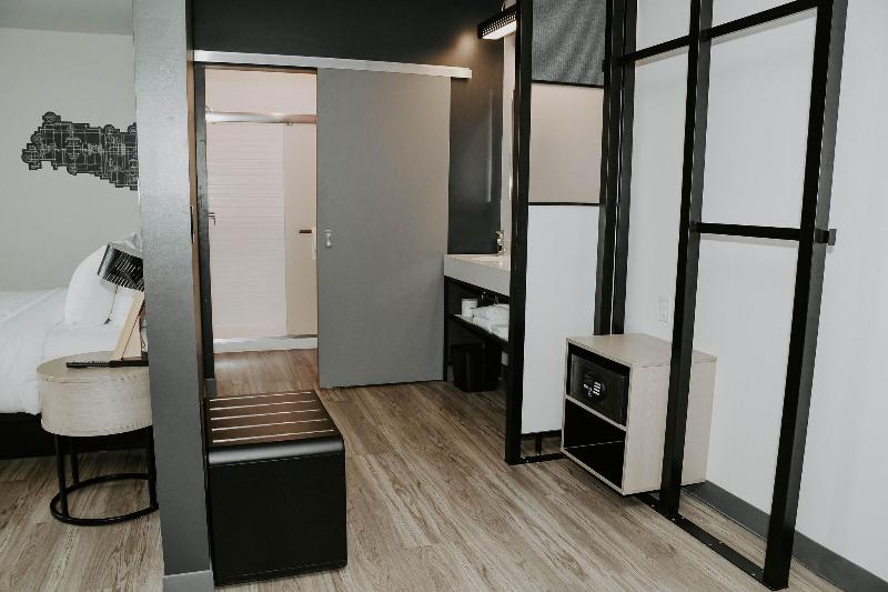 Aloft Omaha West image