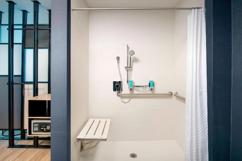 Aloft Omaha West image