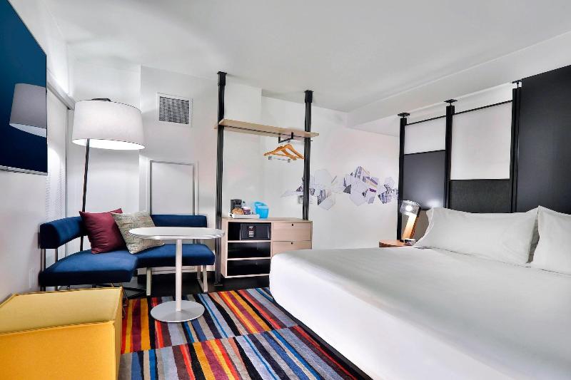 Aloft Omaha West image