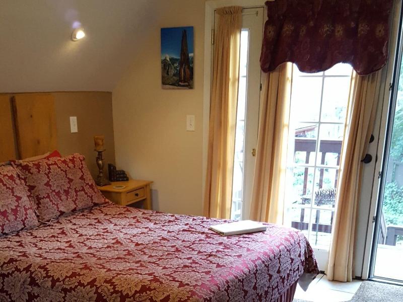 Nature'S Inn Bed And Breakfast image
