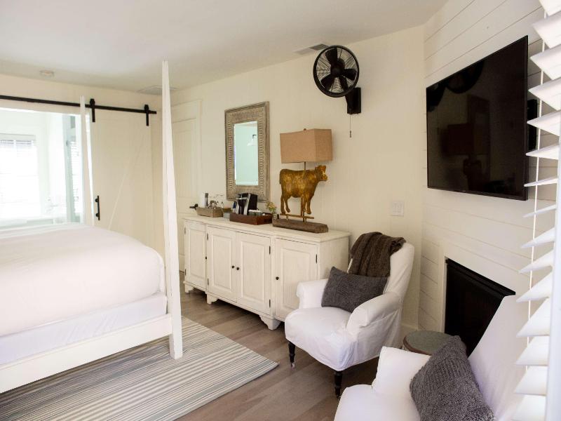 Farmhouse Inn image