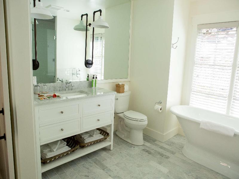 Farmhouse Inn image