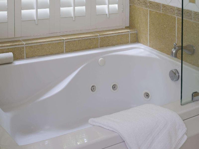 Farmhouse Inn image