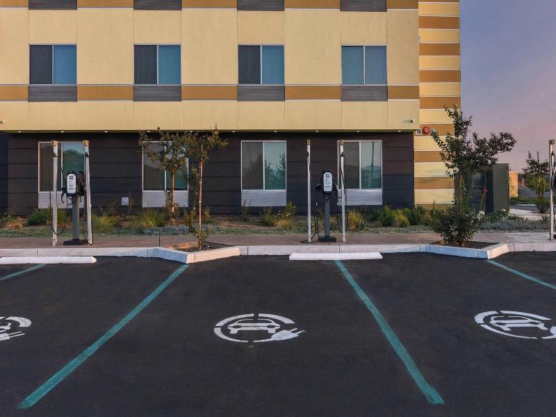 Fairfield Inn & Suites by Marriott Moorpark Ventur image