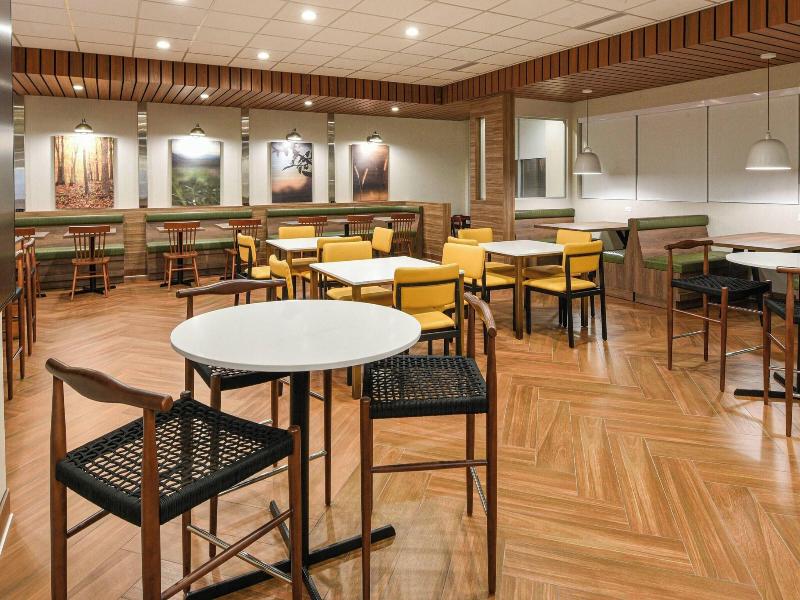 Fairfield Inn & Suites by Marriott Moorpark Ventur image