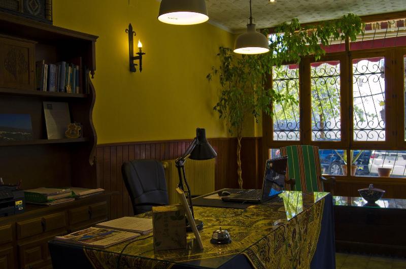 Hostal Las Perdices image