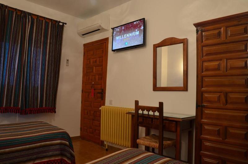 Hostal Las Perdices image
