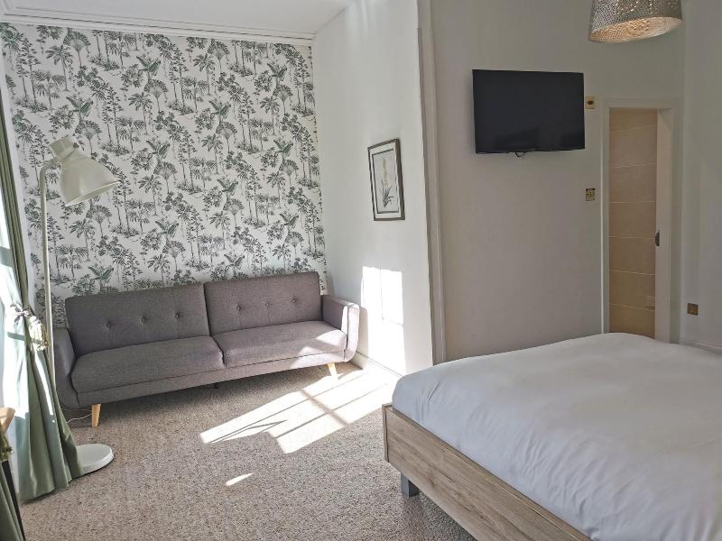 Lunan House Hotel image