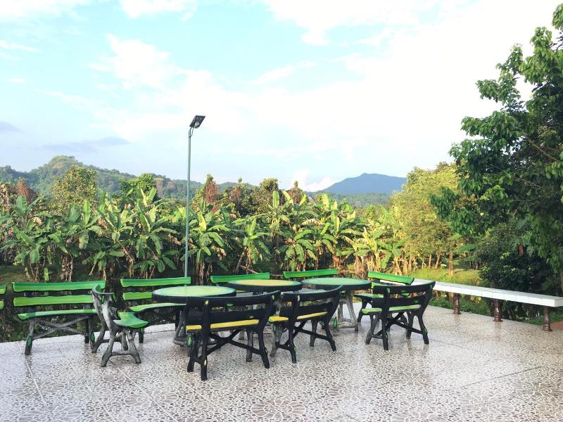 Nahinlad Resort image