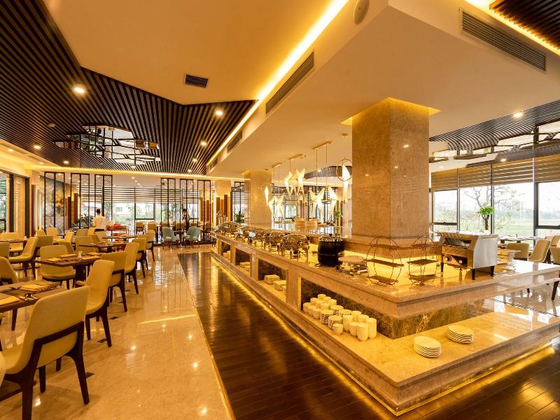 Eagle Hotel image
