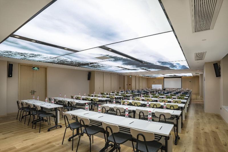 Atour Hotel Nanshan Science Park Keyuan Road Shenz image