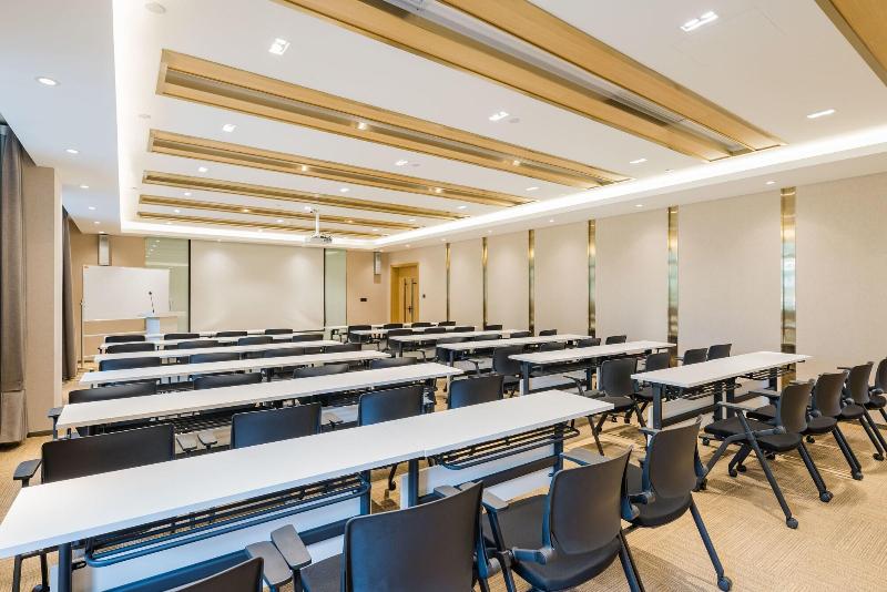 Atour Hotel Nanshan Science Park Keyuan Road Shenz image