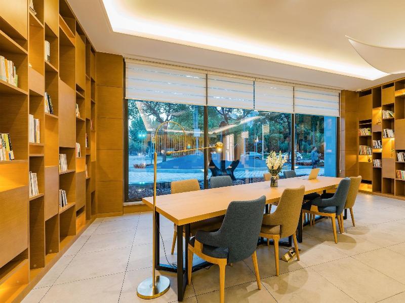 Atour Hotel Nanshan Science Park Keyuan Road Shenz image