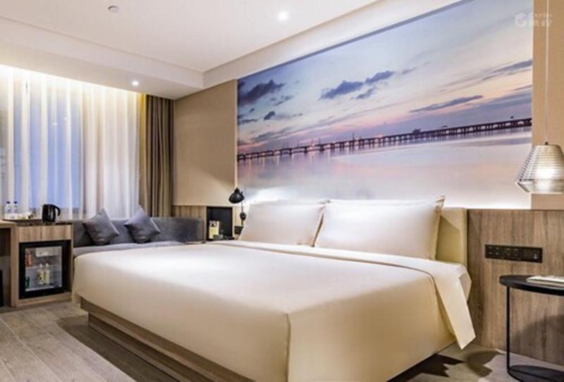 Atour Hotel Nanshan Science Park Keyuan Road Shenz image