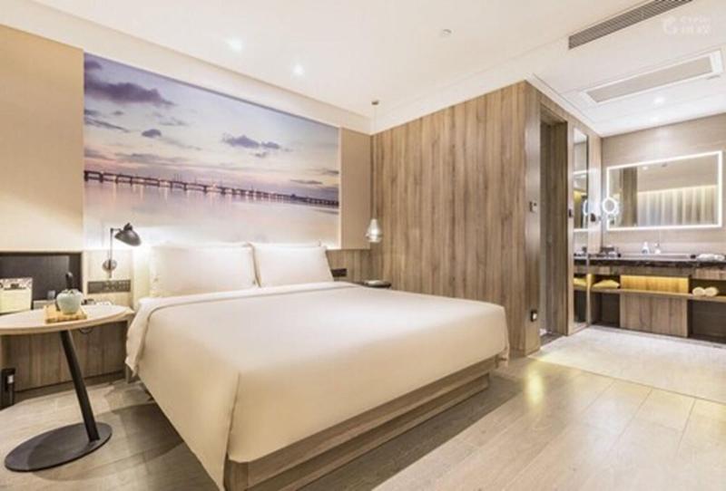 Atour Hotel Nanshan Science Park Keyuan Road Shenz image
