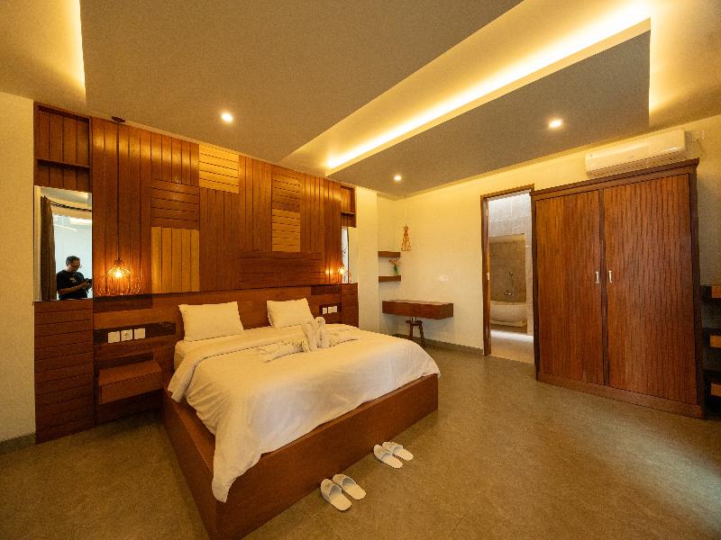 The Ocean Views Luxury Villas & Apartment by ZUZU image