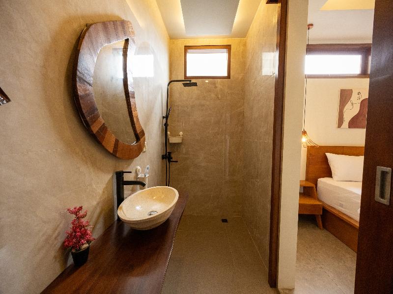 The Ocean Views Luxury Villas & Apartment by ZUZU image