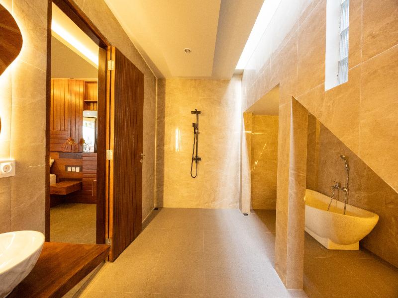 The Ocean Views Luxury Villas & Apartment by ZUZU image