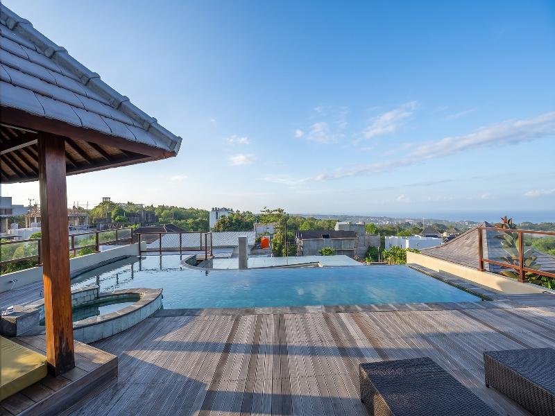 The Ocean Views Luxury Villas & Apartment by ZUZU image