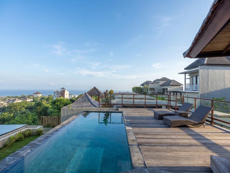 The Ocean Views Luxury Villas & Apartment by ZUZU image