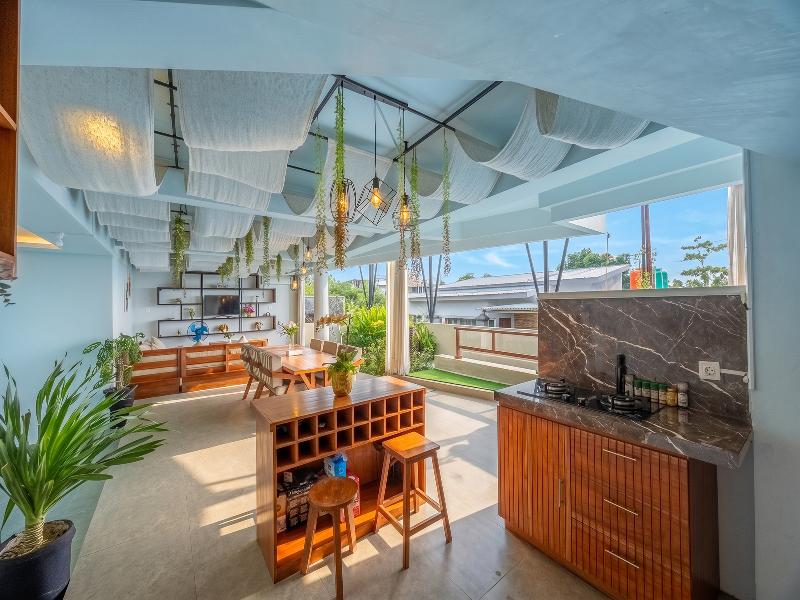The Ocean Views Luxury Villas & Apartment by ZUZU image