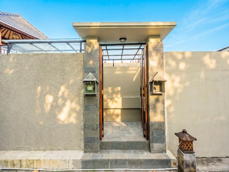 The Ocean Views Luxury Villas & Apartment by ZUZU image