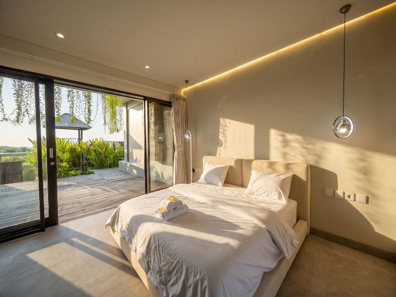 The Ocean Views Luxury Villas & Apartment by ZUZU image