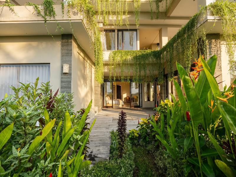 The Ocean Views Luxury Villas & Apartment by ZUZU image