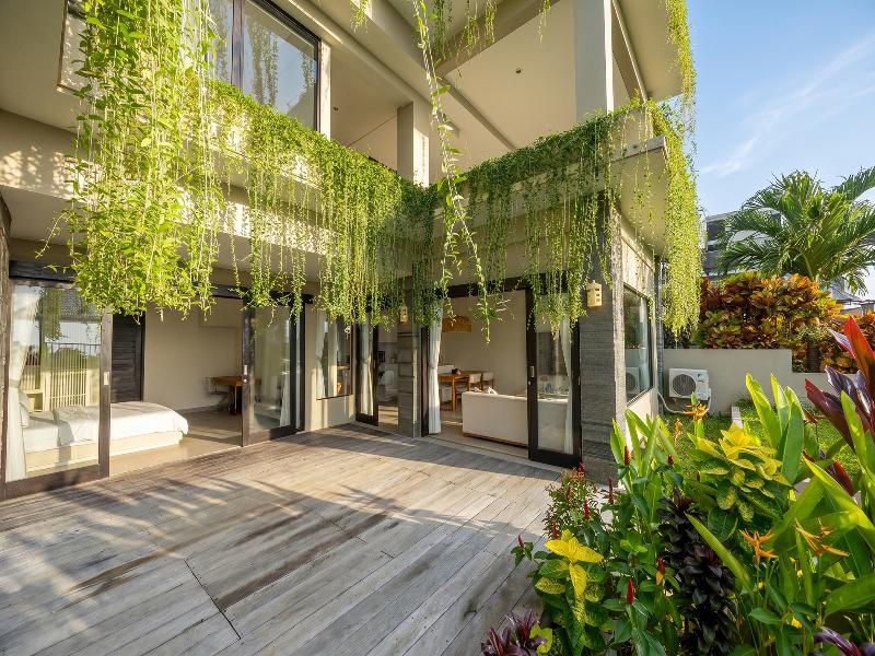 The Ocean Views Luxury Villas & Apartment by ZUZU image