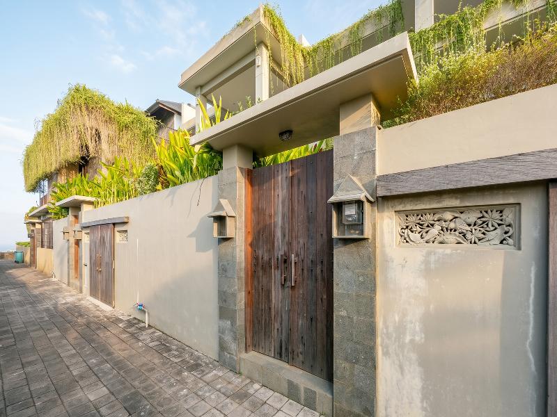 The Ocean Views Luxury Villas & Apartment by ZUZU image