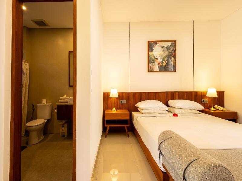 Hotel Sinar Bali Legian by ZUZU image