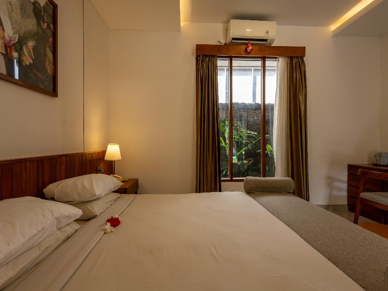 Hotel Sinar Bali Legian by ZUZU image
