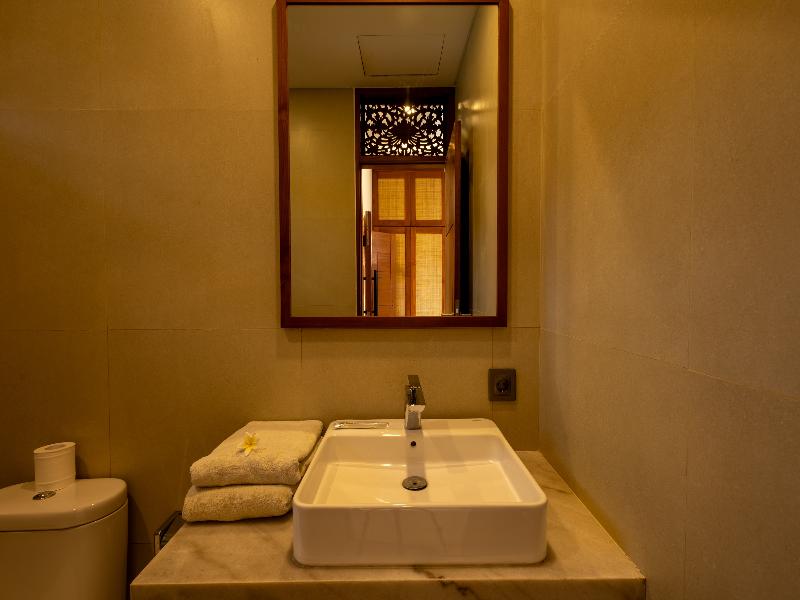 Hotel Sinar Bali Legian by ZUZU image