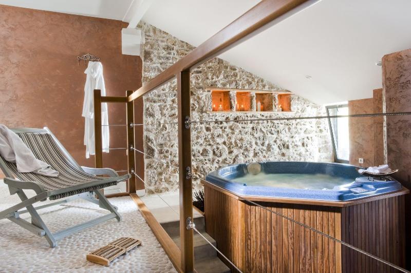 La Villa Des Forges image