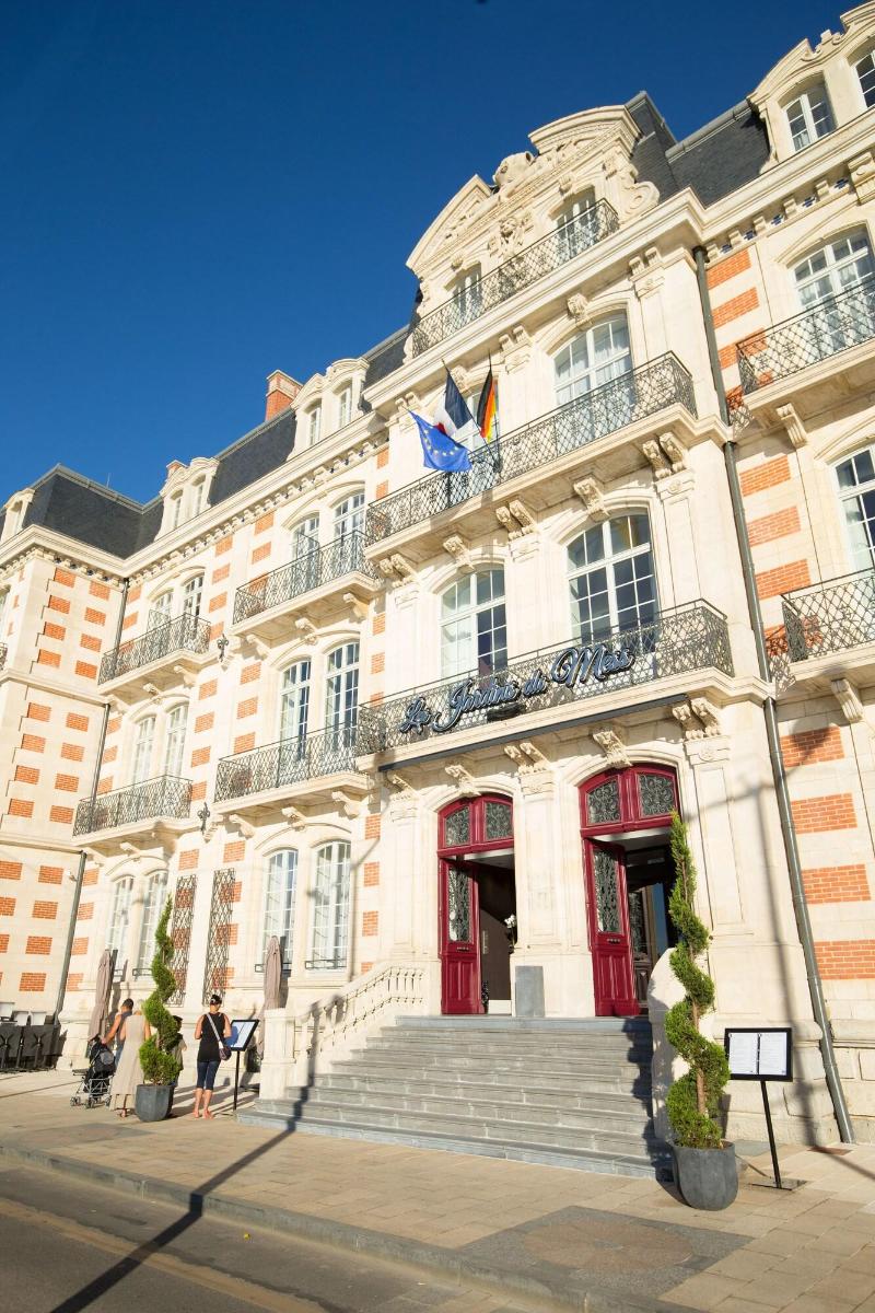 Les Jardins Du Mess image