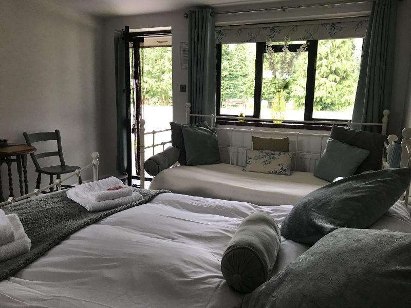 Pinewood Lodge image