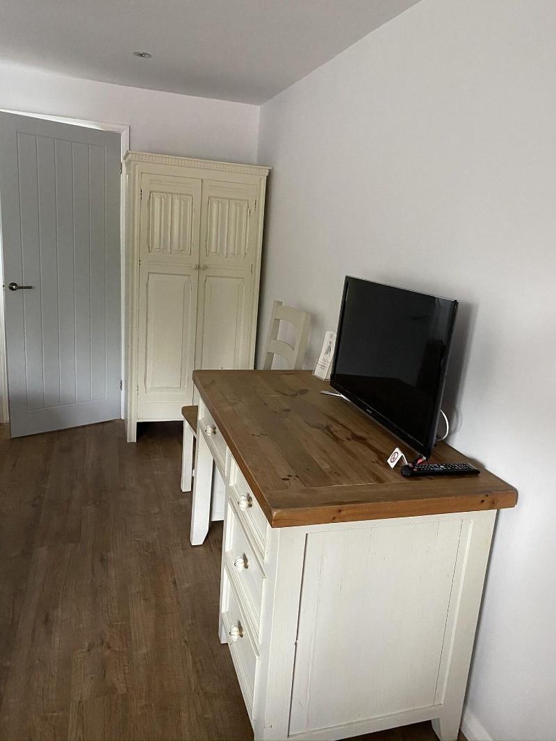 Pinewood Lodge image