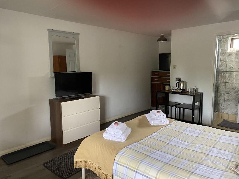 Pinewood Lodge image