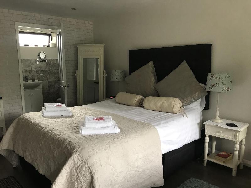 Pinewood Lodge image