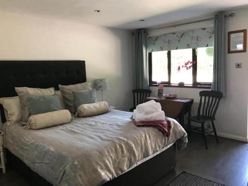 Pinewood Lodge image
