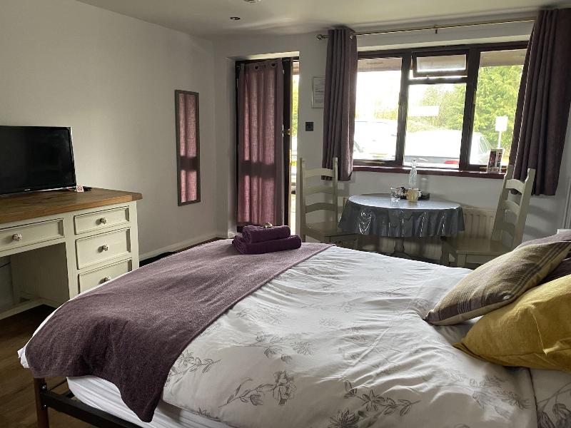 Pinewood Lodge image