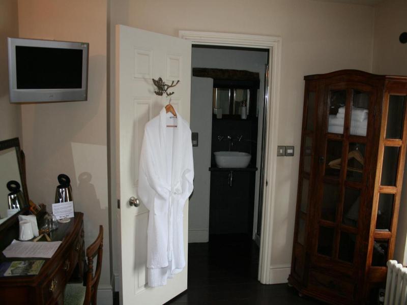 The New White Lion image