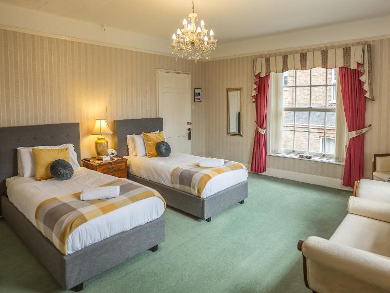Beaufort Lodge image