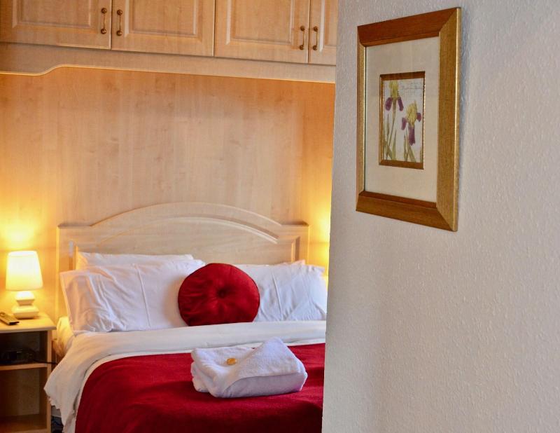 St George's Hotel image