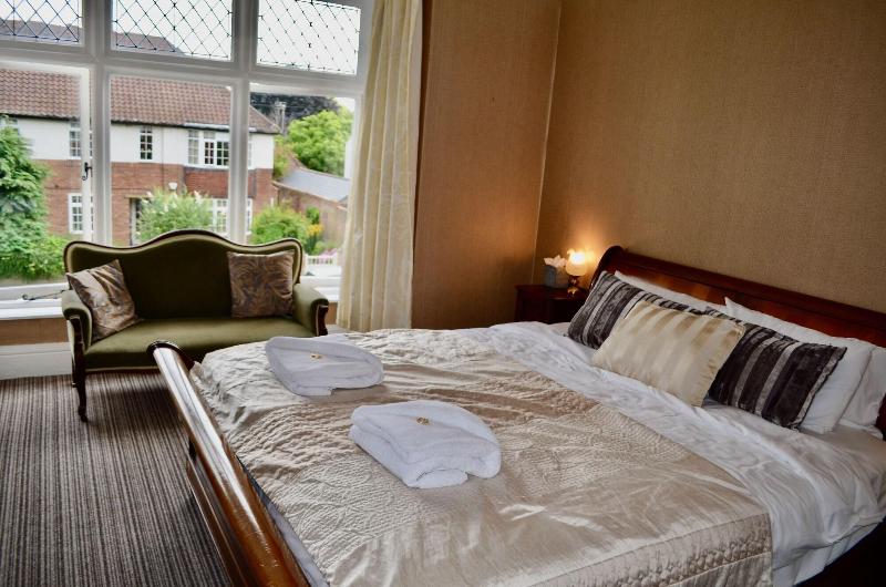 St George's Hotel image